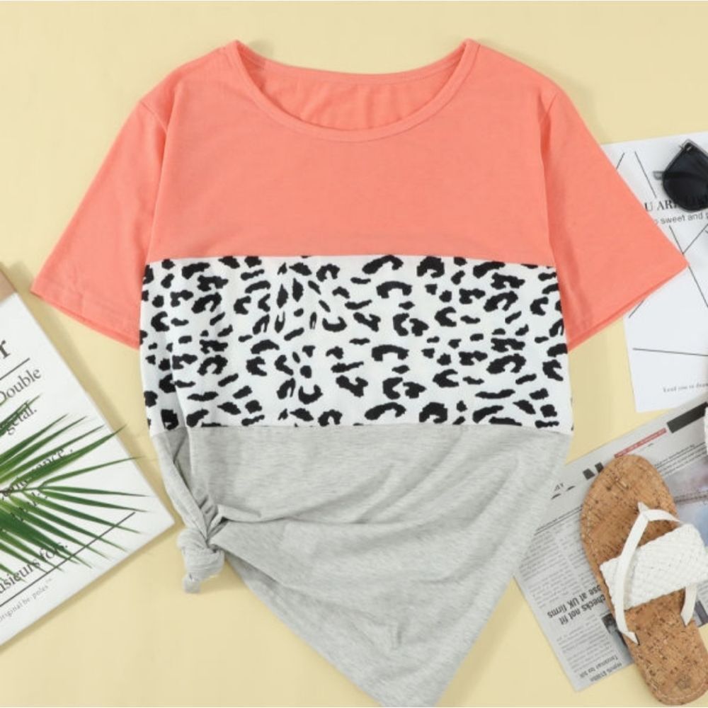 Plus Size Red Color Block Splicing Top - Picture 2 of 6